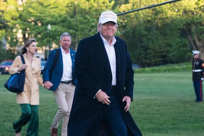 Trump hizo grandes promesas y actuó a ritmo frenético. A 100 días, esto es lo que logró y lo que no