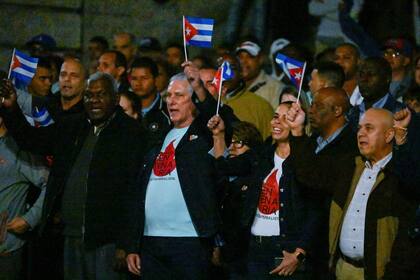 Trump indicó que el gobierno estadounidense trabajará en un trato con Cuba mientras mantiene el bloqueo de los suministros de petróleo para la isla