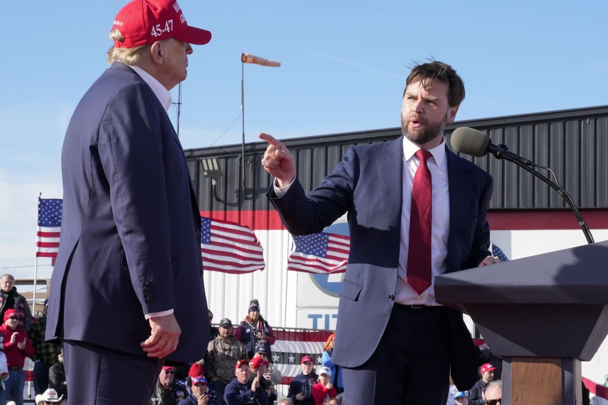 Trump junto a J.D. Vance durante un acto en Ohio