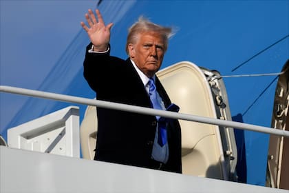 Trump le respondió los cuestionamientos a los democrátas por el avión de Qatar (Archivo. AP Foto/Ben Curtis)