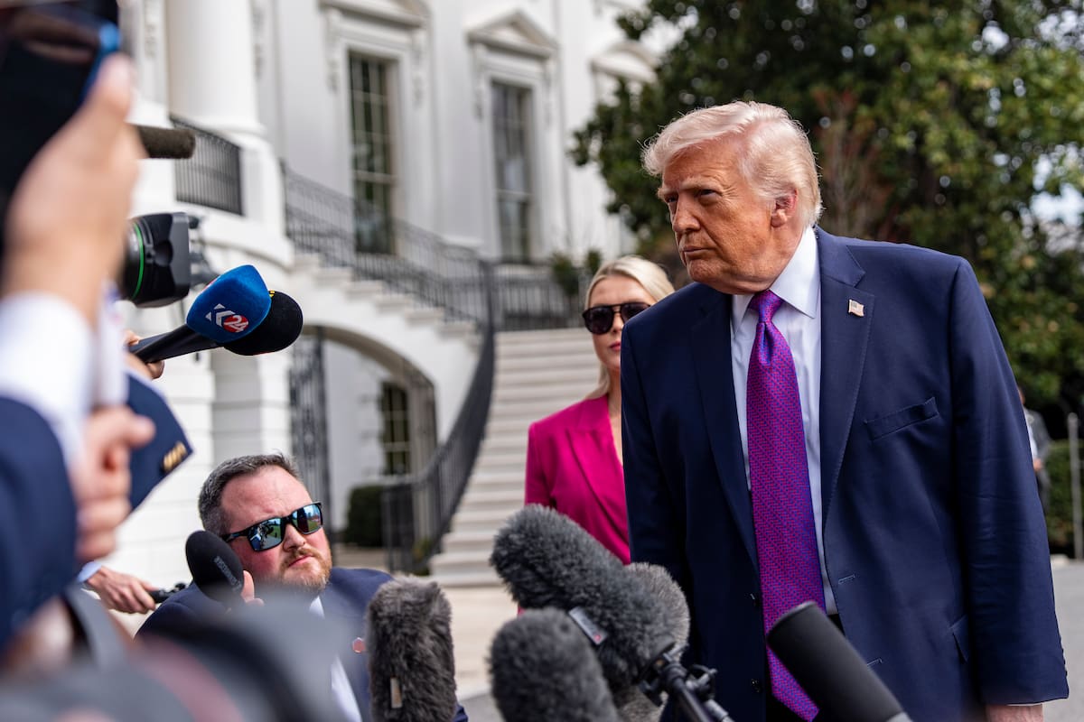 Trump pidió apoyo internacional para reestablecer la actividad en el Estrecho de Ormúz.