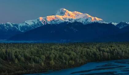 Trump prometió cambiar el nombre de la montaña más alta de América del Norte, Denali, que se encuentra en Alaska, y llamarle nuevamente Monte McKinley