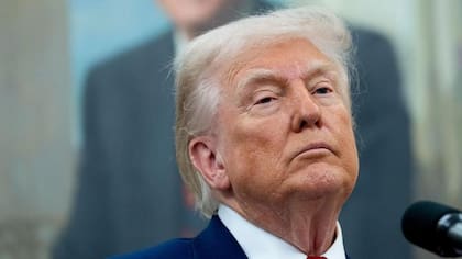 Trump quiere "restaurar la gloria" del sector manufacturero estadounidense