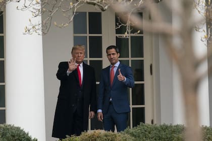 Trump y Guaidó, ayer, tras reunirse en el Salón Oval de la Casa Blanca