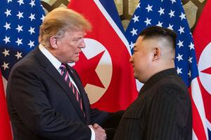 Después del fracaso de Hanoi, Corea del Norte ofrece más negociaciones a EE.UU.