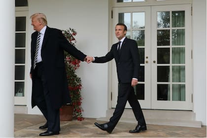 "Es un honor llamarte mi amigo, gracias", le dijo Trump a Macron, en uno de los gestos de cercanía