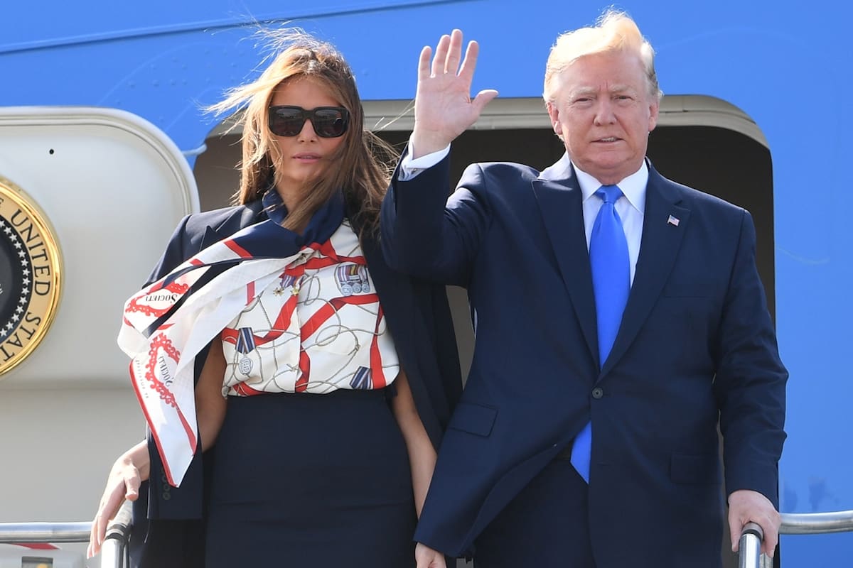 Trump y Melania, en su arribo al Reino Unido