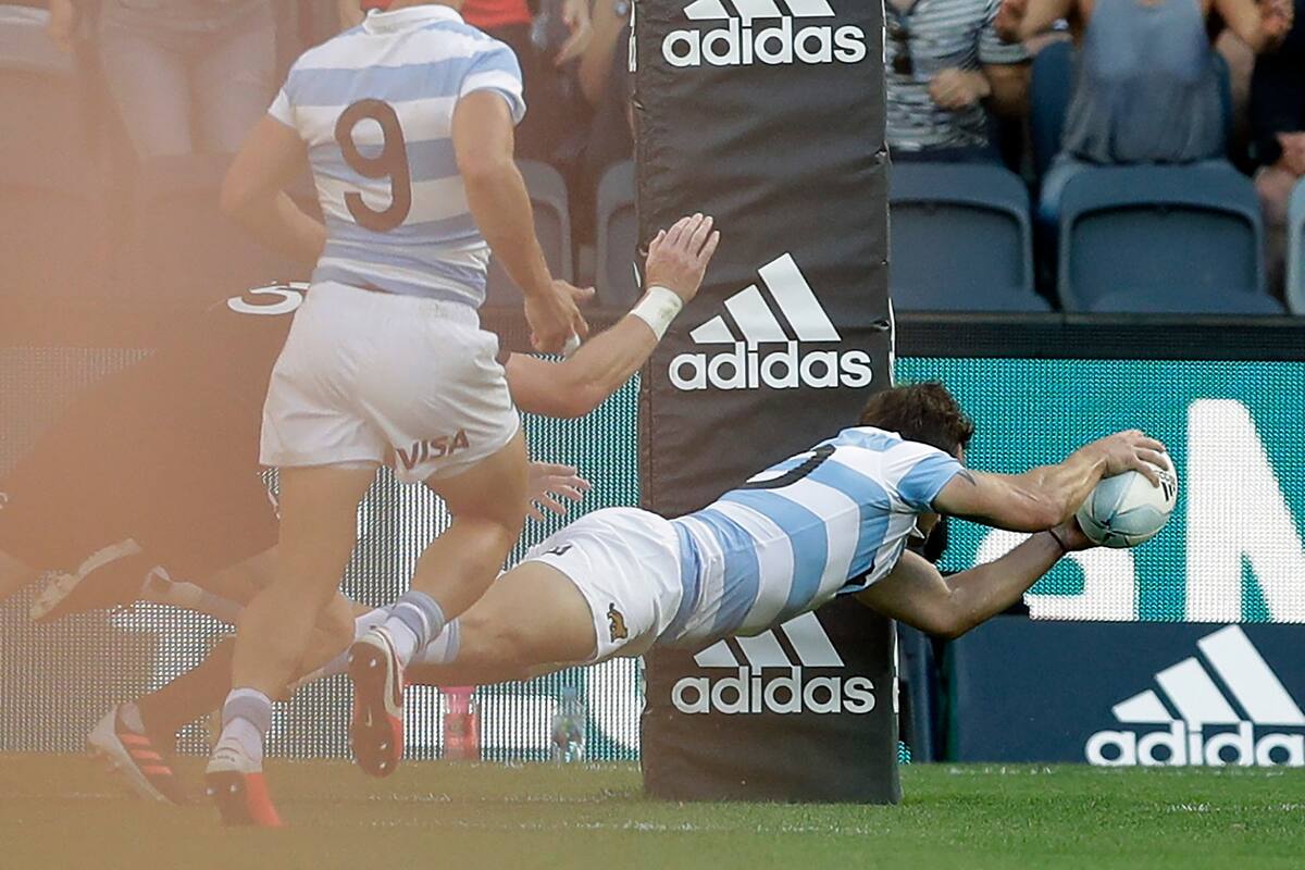 Try de Nicolás Sánchez frente a los All Blacks