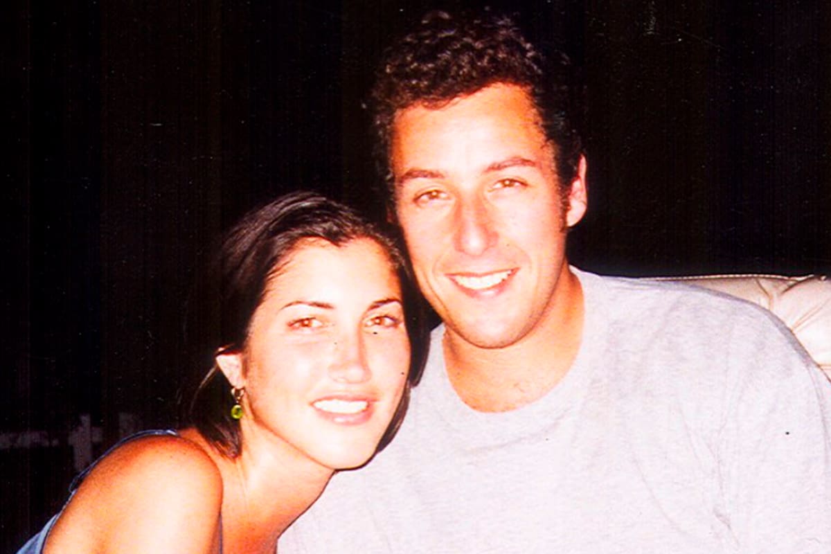 “Tu ‘sí, quiero’ fue el mejor regalo de mi vida”, expresó romántico Adam Sandler a su mujer, tras 20 años de casado