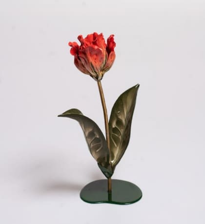 Tulipán de Nicola Costantino en el catálogo de Mi Primer Affair: $520.000