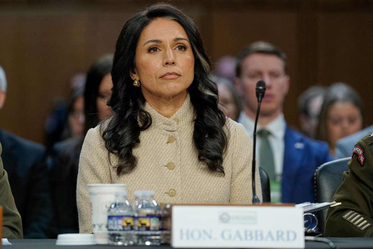 Tulsi Gabbard responde en una audiencia en el Senado sobre la guerra de Trump en Medio Oriente