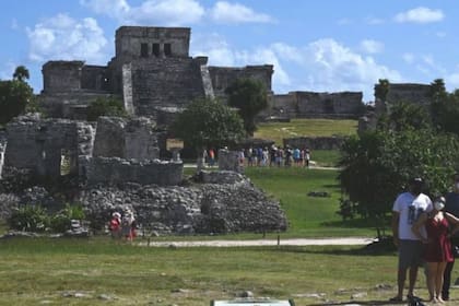 Tulum, en la costa caribeña de México, sigue siendo una de las opciones favoritas para los turistas, aunque ahora las fiestas electrónicas compiten en popularidad con los monumentos ancestrales