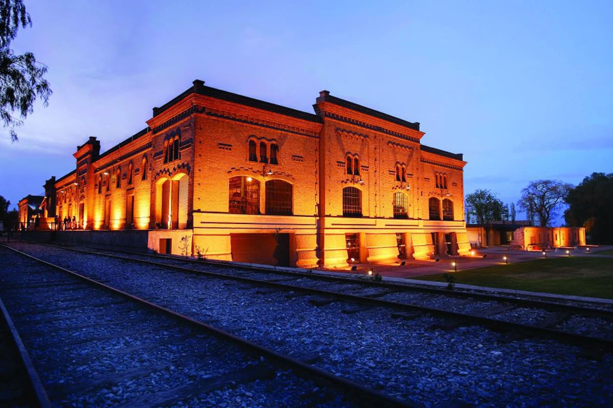 Turismo de bodegas; turismo; bodegas; mendoza; sociedad;