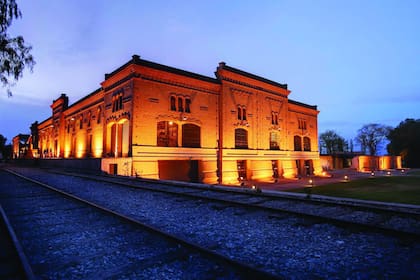 Turismo de bodegas; turismo; bodegas; mendoza; sociedad;