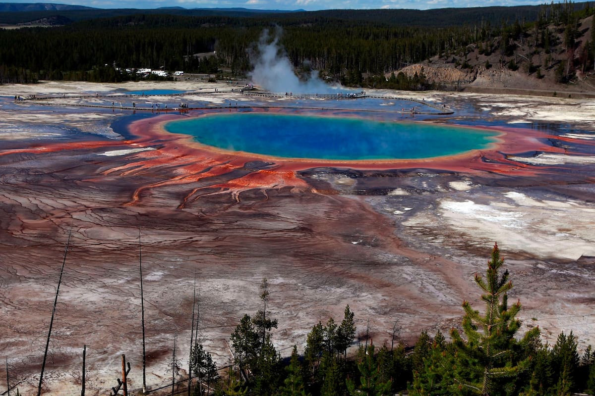 Turismo hot: también en Estados Unidos, Chile e Islandia, los mejores destinos para admirar la naturaleza en erupción