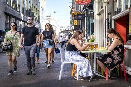 Turistas en Ámsterdam, el 21 de agosto pasado