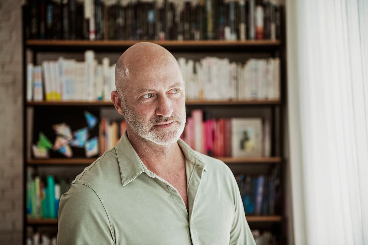 “Tus posturas, gestos, movimientos y sensaciones internas influyen, afectan e impactan en quién sos, cómo pensás, cómo sentís y todo lo que hacés en tu vida”, comenta Estanislao Bachrach.