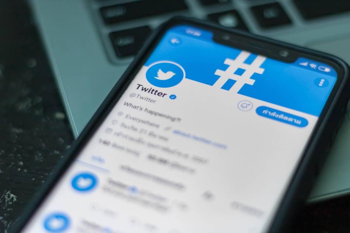 Twitter delega en su comunidad el control de los contenidos con el sistema Birdwatch