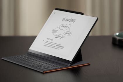 Type Folio es el teclado para la tableta ReMarkable 2, que tiene una pantalla táctil de tinta electrónica de 10 pulgadas