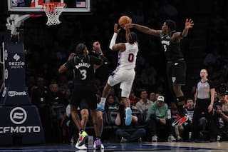 Tyrese Maxey anota 39 y los 76ers encestan 21 triples en triunfo 135-108 ante Timberwolves