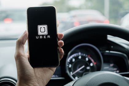 Uber y Lyft deberán garantizar salarios mínimos de 32,50 dólares a sus trabajadores en Massachussets