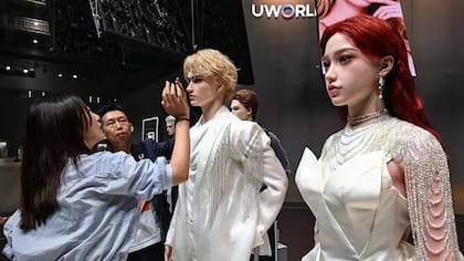 UBTech presentó este año su línea de robots humanoides realistas
