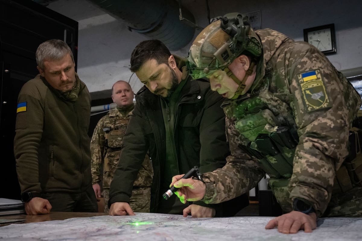 Ucrania ataca más instalaciones petroleras dentro de Rusia, dice Zelensky