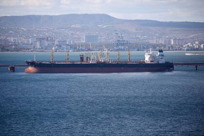 Ucrania atacó un portamisiles ruso en Novorossiysk y una plataforma petrolífera cerca de Crimea