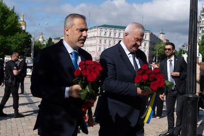 Ucrania está lista para reanudar negociaciones con Rusia, pero pide claridad sobre sus términos