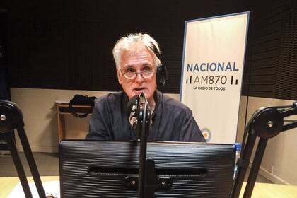 Ulanovsky en Radio Nacional, una de las radios en las que hizo historia.