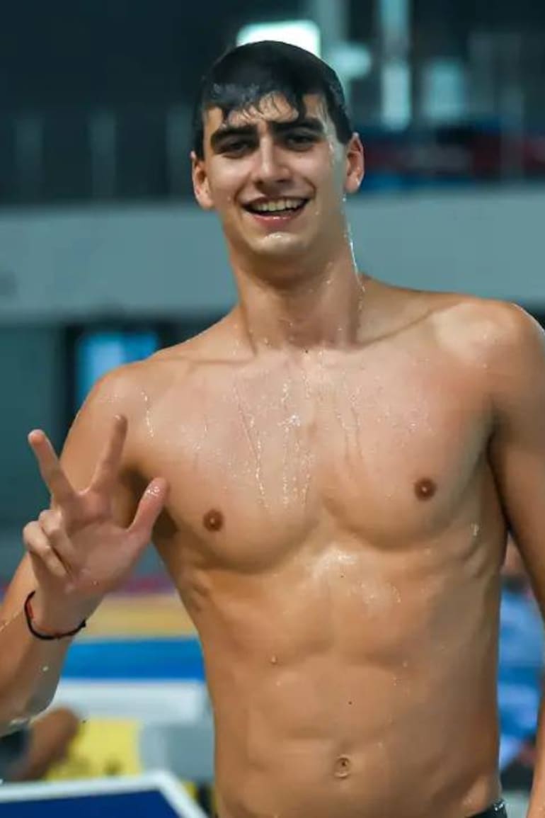 Ulises Cazau es campeón sudamericano juvenil en natación y necesita autofinanciarse para llegar a un importante torneo en Australia
