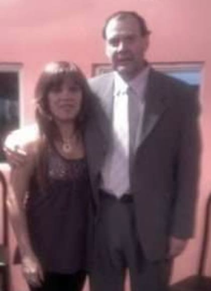 Última foto con ambos en pie.