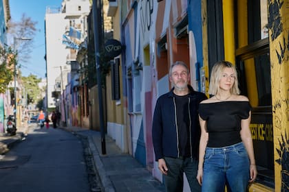 Uma interpreta temas de Charly García y otros artistas en su primer disco, Seattle