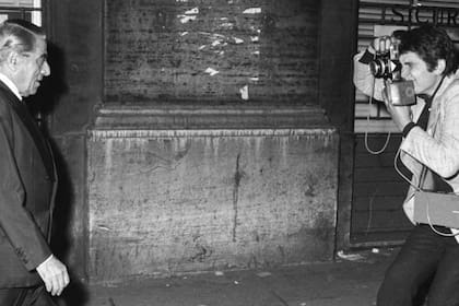 Umberto Pizzi fotografía a Aristóteles Onassis, uno de los hombres más ricos del mundo