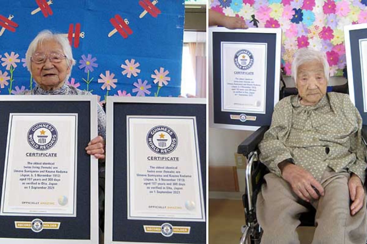Umeno Sumiyama (izquierda) y Koume Kodama (derecha) con sus respectivos certificados de los Guinness World Records