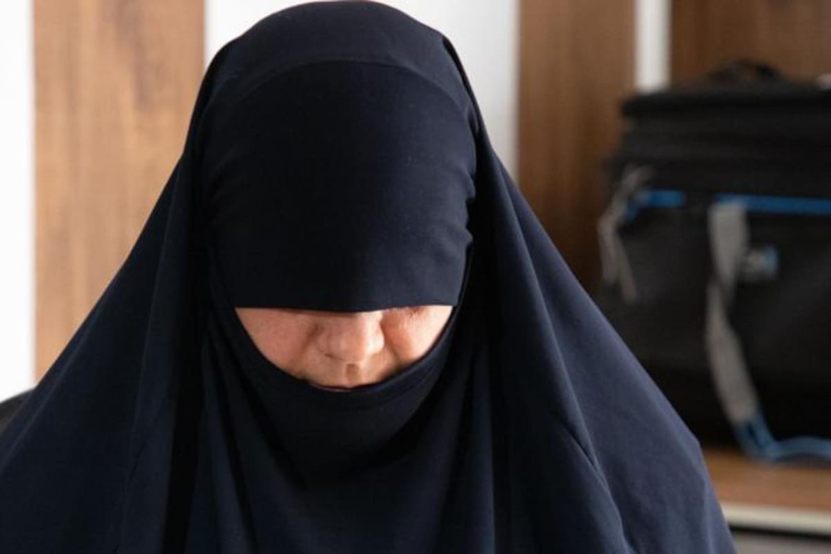 Umm Hudaifa, la primera esposa del fallecido líder de EI Abu Bakr al Baghdadi, se encuentra en prisión en Irak