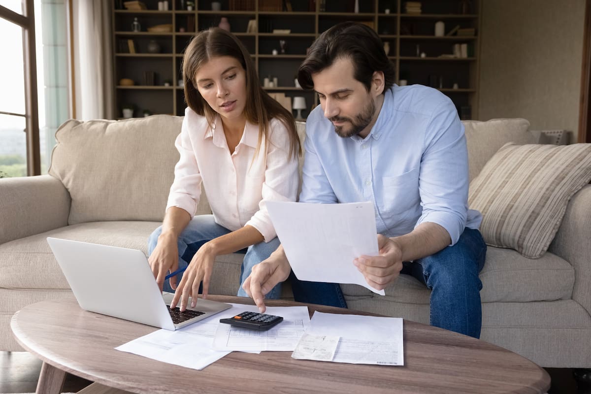 Un 37 % de los estadounidenses utilizan alguna herramienta de inteligencia artificial para manejar sus finanzas