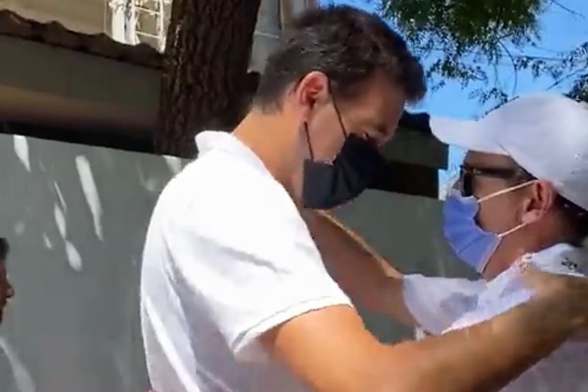 Un abrazo que no pasó inadvertido en el Argentina Open: entre Del Potro y Jaite (director del torneo), enfrentados durante años.