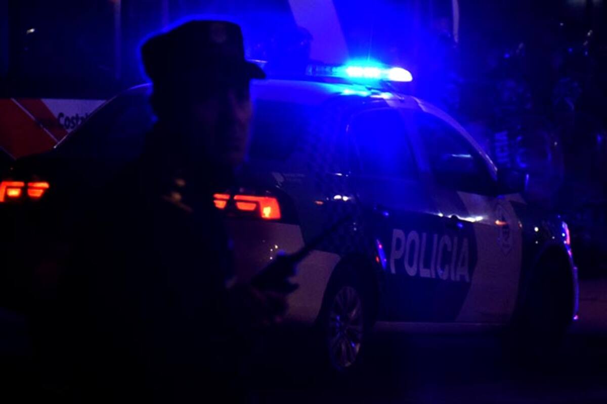 Un agente de la Policía Federal Argentina (PFA) se resistió al robo de cuatro delincuentes en Merlo y asesinó a dos de ellos