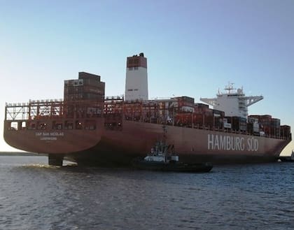 Un ajustado ingreso al puerto de Buenos Aires