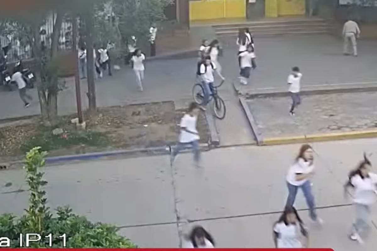Un alumno ingresó armado a un colegio de Santa Fe y mató a un compañero