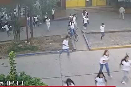 Un alumno ingresó armado a un colegio de Santa Fe y mató a un compañero