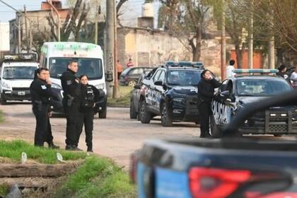 Un amplio operativo policial rodeó la casa del agresor