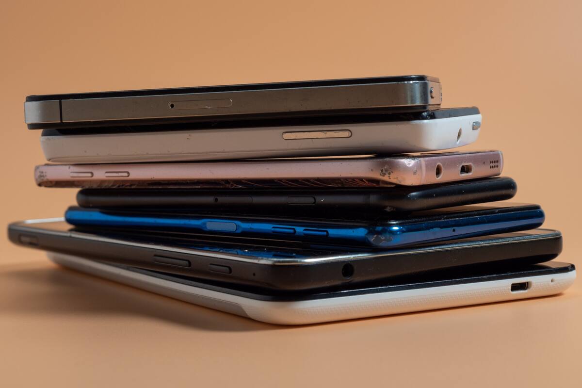 Un análisis de mercado proyectó un aumento en el precio de los teléfonos celulares para el 2026