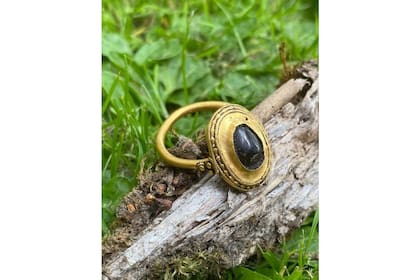 Un anillo de oro que fue descubierto en Dinamarca pudo ser usado por una princesa del siglo V