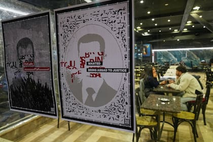 Un año después de la huida de Bashar Assad, Siria tiene problemas para cerrar heridas