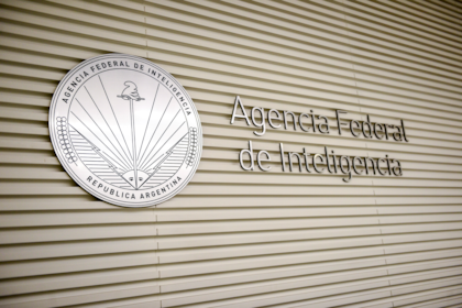 Un área clave que no puede ser cubierta con amigos, sino con expertos en inteligencia estatal