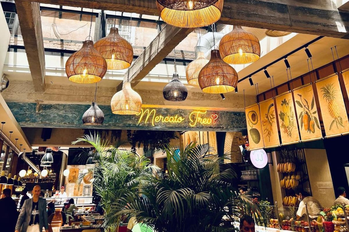 Un argentino es el impulsor del primer "mercado" de comidas en el centro histórico de Roma.