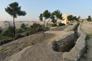 Un arqueólogo descifró un pasaje bíblico que habría existido hace 2700 años en el ingreso a Jerusalén
