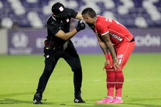 Escándalo en la Copa: otro partido interrumpido en Colombia por los gases